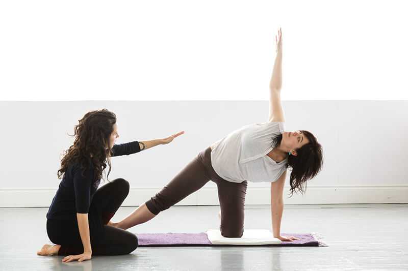Yoga Therapy là gì? Những lợi ích mà Yoga Therapy mang lại là gì?